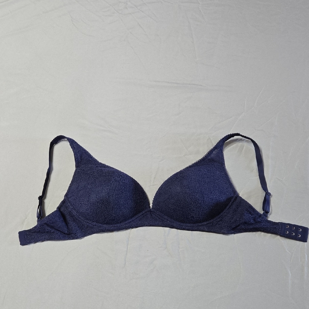 Elegant Sz 30/32 D Womens Navy Blue Lace Bra